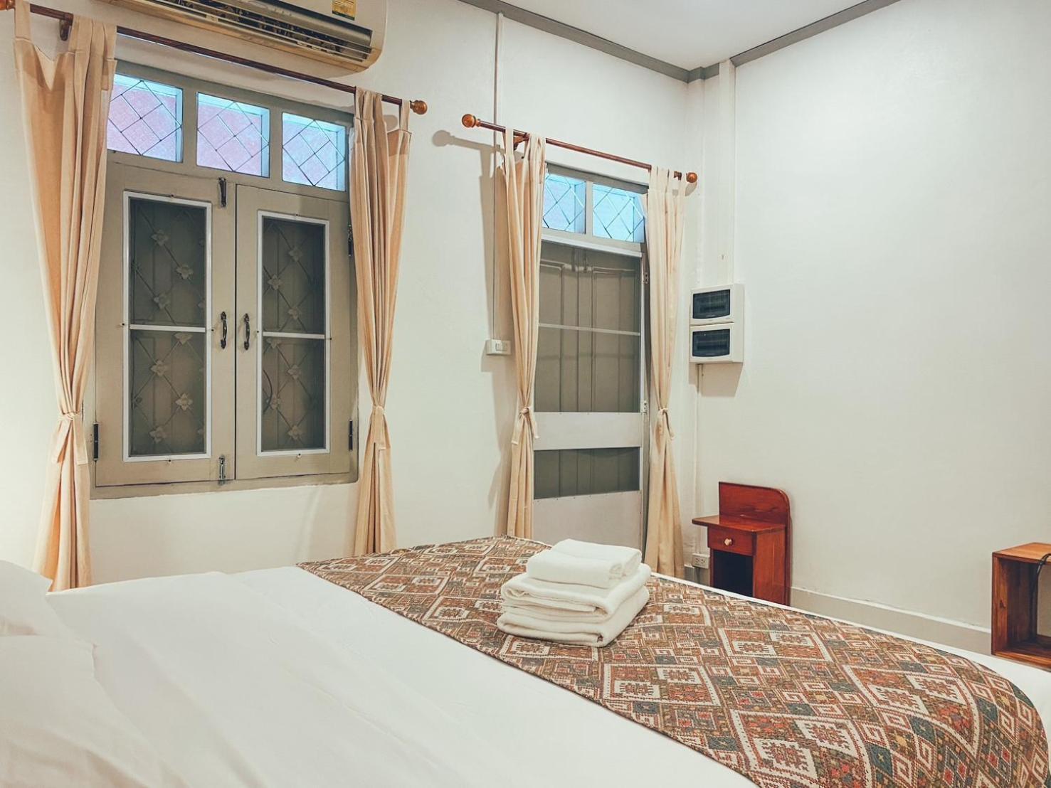Sathiti Cafe & Bed Leilighet Vientiane Eksteriør bilde